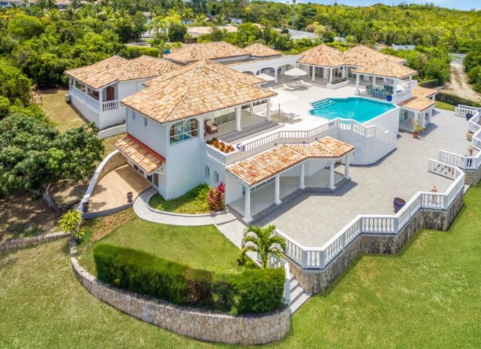 Grand Beachfront Estate