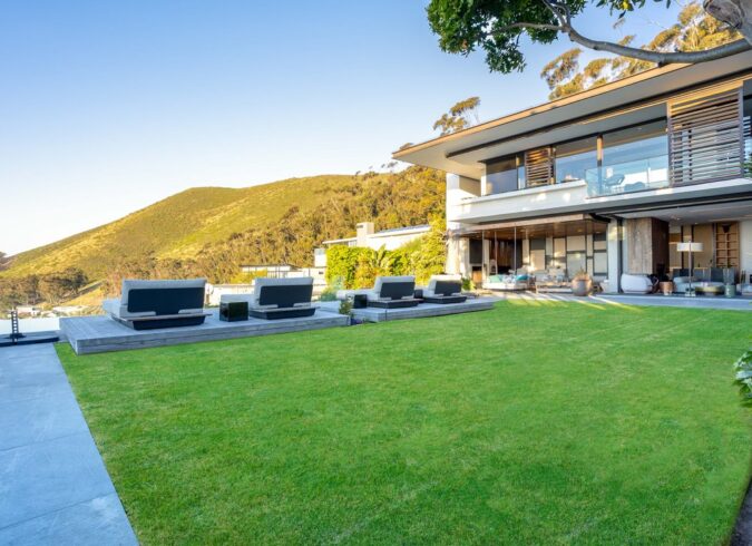 Avenue Fresnaye Villa